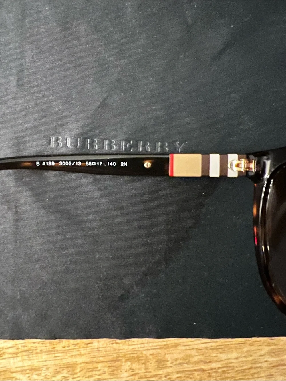 N/A authentic burberry